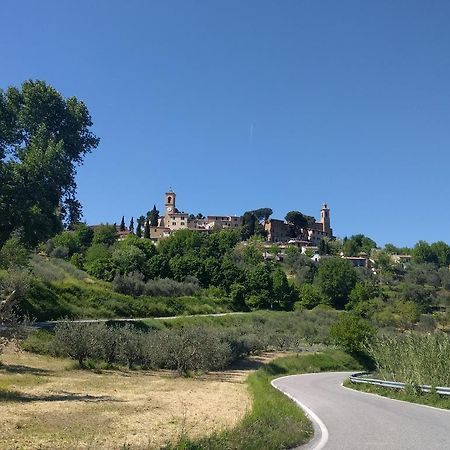 Apartmán Casa Ghibellina Castelbellino Exteriér fotografie