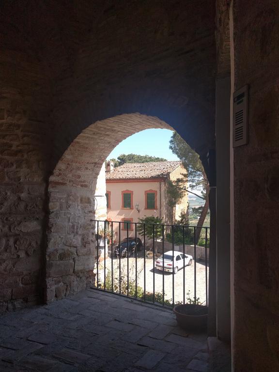 Apartmán Casa Ghibellina Castelbellino Exteriér fotografie